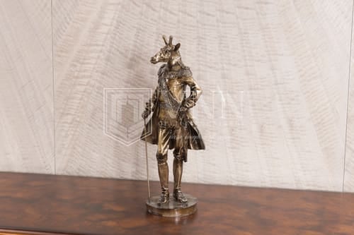 GIRAFFE HEAD FIGURINES